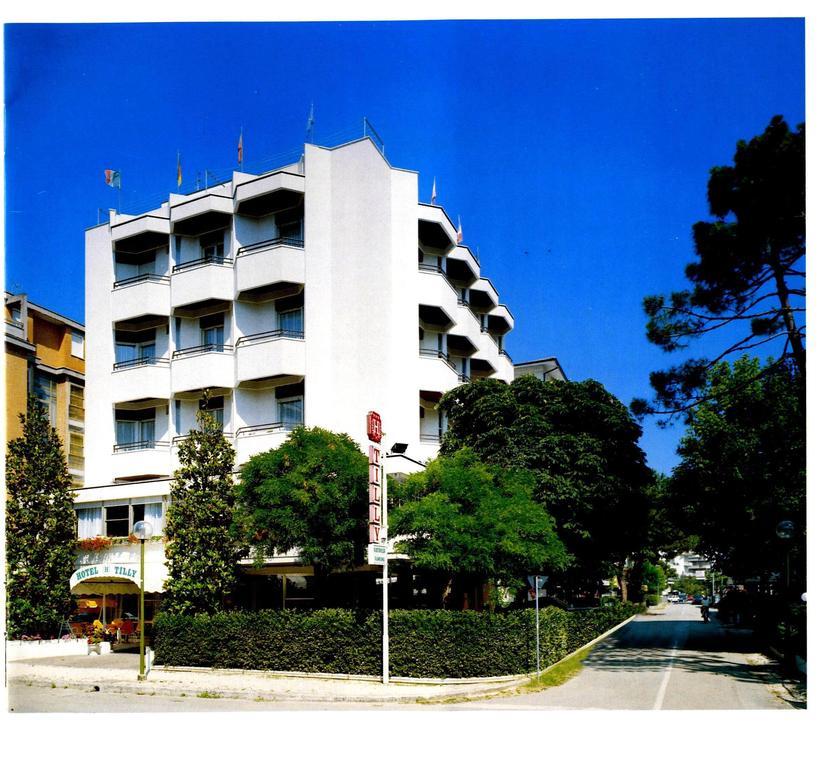 צ'סנטיקו Hotel Tilly מראה חיצוני תמונה